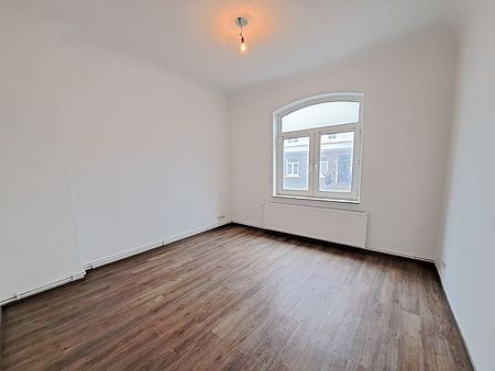 Frisch renovierte 3-Zimmer-Wohnung mit Terrasse in Bremerhaven-Lehe! - Foto 5