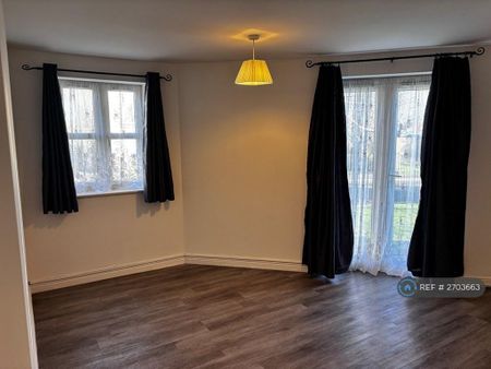 2 bedroom flat to rent - Photo 3