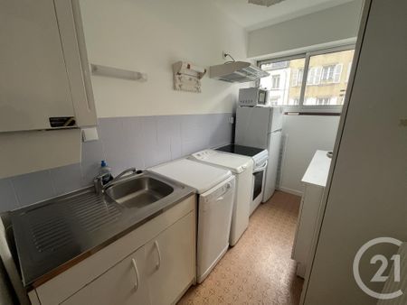 Location Appartement 2 pièces 36m² GRANVILLE 50400 - Photo 3