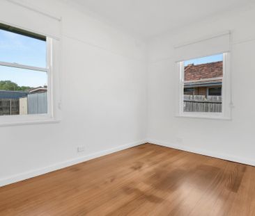 Comfortable Family Home in a Well-Connected Heidelberg West Location - Photo 2