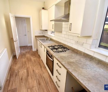 3 bedroom House To Let Total Size: 908 SQ FT - Photo 6