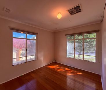 54 Crevelli Street, Reservoir VIC 3073 - Photo 4