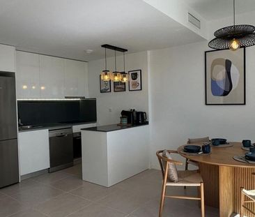 2 bedroom luxury penthouse for rent in Estepona, Spain - Photo 2