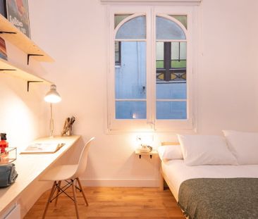 Carrer Gran de Gràcia, Barcelona, Catalonia 08012 - Photo 6