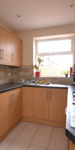 1 bedroom Flat To Let - Photo 3