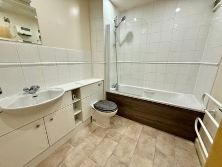 2 bedroom apartment to rent - Photo 4