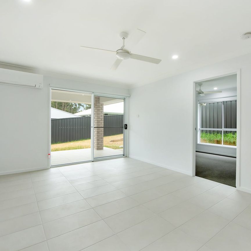 LIKE NEW 4 DUPLEX IN GREAT LOCATION - Photo 1