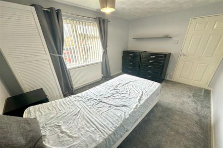 Colne Avenue, SO16 - Photo 5