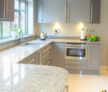 3 bed Semi-detached in Arnliffe Drive Heelands, MILTON KEYNES, MK13... - Photo 2