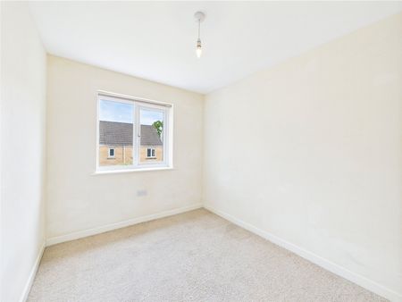 Seymour Place, Frampton Cotterell, Bristol, BS36 - Photo 5