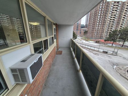 For Lease - 270 Palmdale Drive Unit# 305, Toronto, Ontario - Photo 3