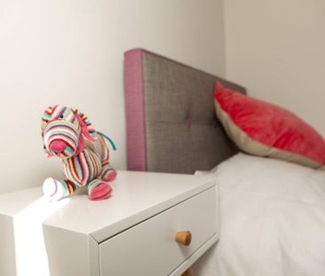 5 bedroom detached house to rent - Photo 2