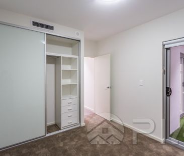 2 BEDROOMS, Stylish and Modern Apartment in the Heart of Parramatta - Photo 6