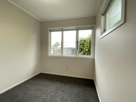 Newly Renovated 3 bedroom home in Otara - Photo 5