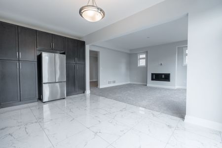 For Lease - 7482 Sherrilee Crescent, Niagara Falls, Ontario - Photo 2