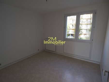 Location Appartement 3 pièces 70m² - Photo 4