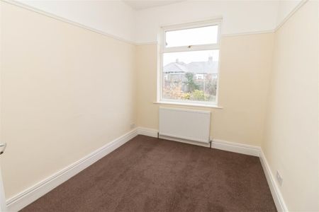 3 Bedroom Bungalow - Semi Detached - Photo 3