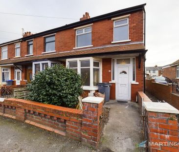 3 bedroom end of terrace house to rent - Photo 3