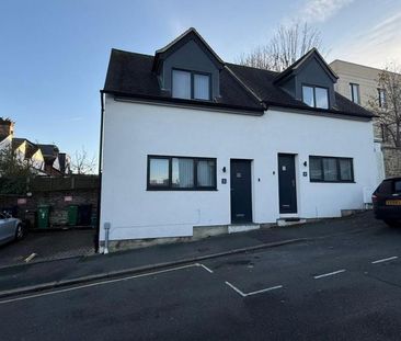 2 bedroom semi-detached house to rent - Photo 3