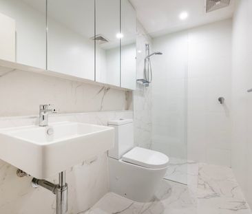 Stylish two-bedder with quality finishes - Photo 1