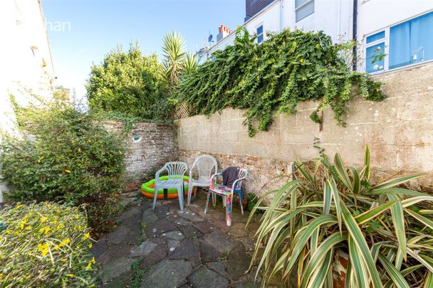 5 bedroom terraced house to rent - Photo 1