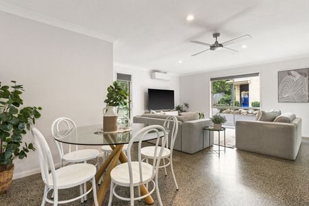 Modern Townhouse in Prime Byron Location - Photo 3