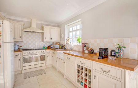 3 bedroom terraced house to rent - Photo 4
