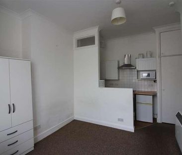 Westridge Road, **student Apartment** Student Apartment **, Southam... - Photo 2