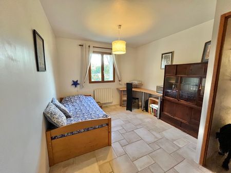 Location Maison 6 pièces 152m² LA CELLE LES BORDES 78720 - Photo 4