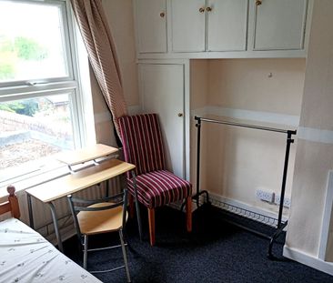 6 Bed Semi-Detached House, Addington Road, RG1 - Photo 6