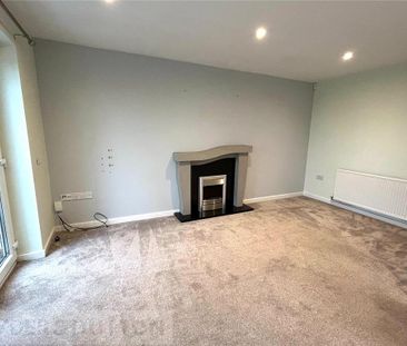 4 bedroom end of terrace house to rent - Photo 1