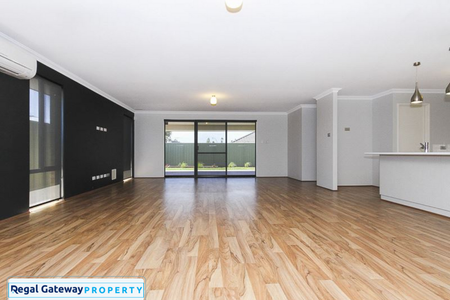 16 Ascent Fairway, BALDIVIS WA 6171 - Photo 3