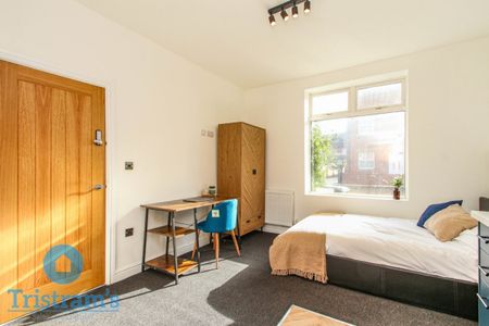 References Pending - 1 bed Studio - Photo 2