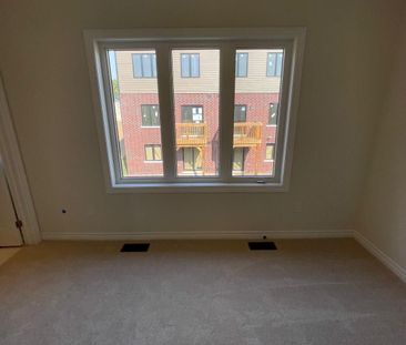 For Lease - 620 Colborne Street Unit# 49, Brantford, Ontario - Photo 4