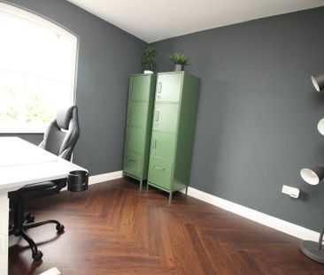 5 Downshire Hall, Ballynahinch Street, Hillsborough, BT26 6GE - Photo 2