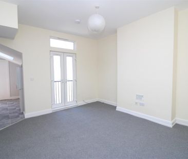 Trafalgar Road - Photo 1