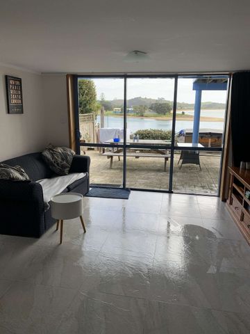 All inclusive rent right on the waters edge - downstairs unit - Photo 4