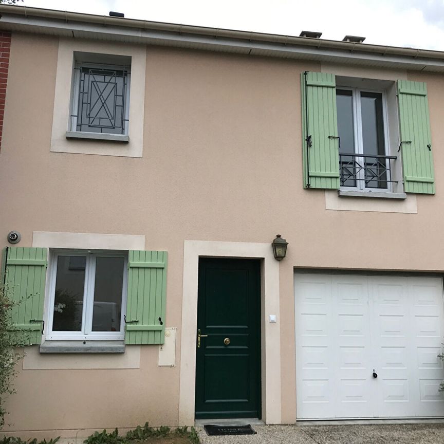 Location Maison 4 pièces 83m² LE MESNIL ESNARD 76240 - Photo 1