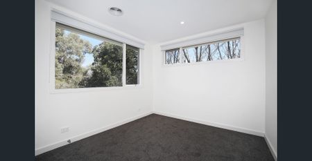 Elegant Family Home with Style and Luxury - Photo 5