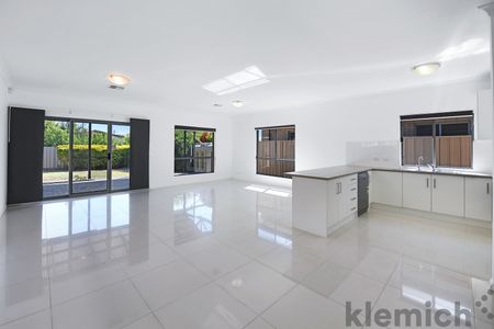 7a Athol Street, Clovelly Park SA 5042 - House For Rent | Domain - Photo 3