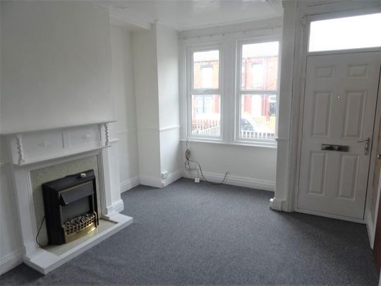 2 bedroom terraced house to rent - Photo 1