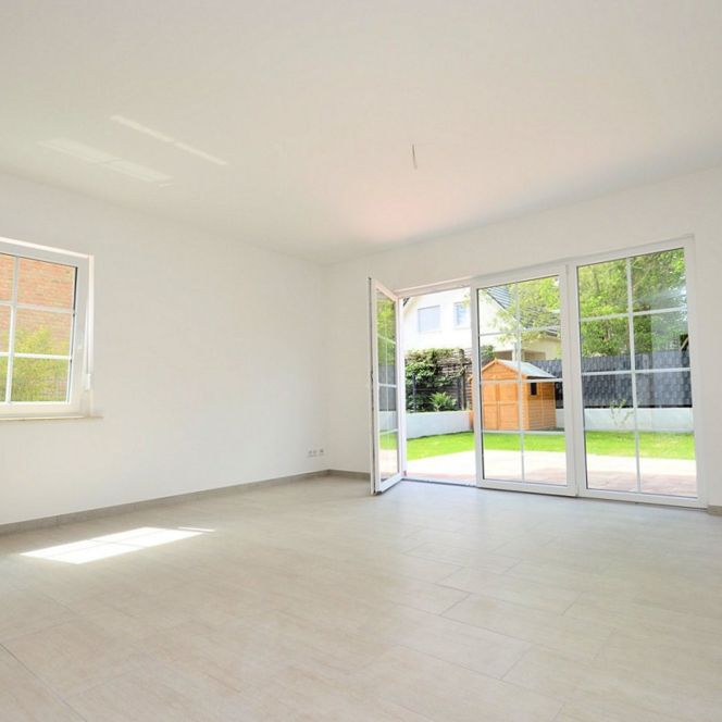 IHR NEUES ZUHAUSE MIT GARTENIDYLLE IN HOHEN NEUENDORF - FAMILIENFREUNDLICH & KOMFORTABEL - Photo 1