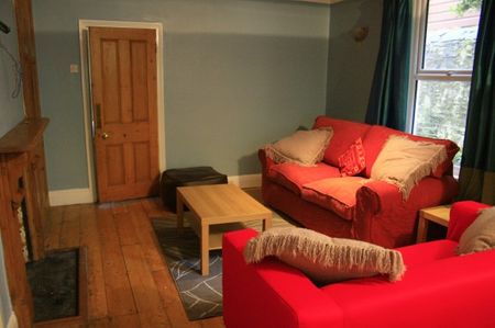 Top Quality 6 bed property in prime location. Bills included. No fees. - Photo 3