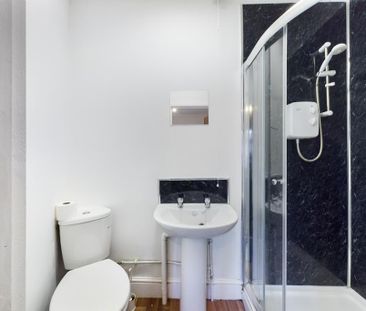 1 bedroom in a house share to rent - Photo 4