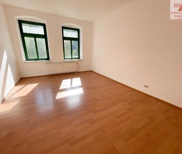 Große 2-Raum-Wohnung in ruhiger, zentrumsnaher Lage von Aue - Photo 1