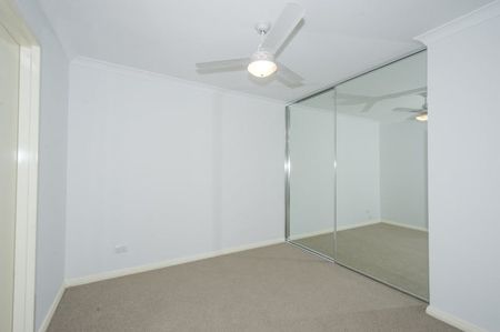 Low Maintenance 2 Bedroom, 2 Bathroom Apartment! - Photo 3