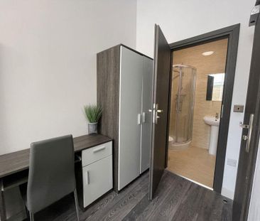 1 bedroom in a house share to rent - Photo 5