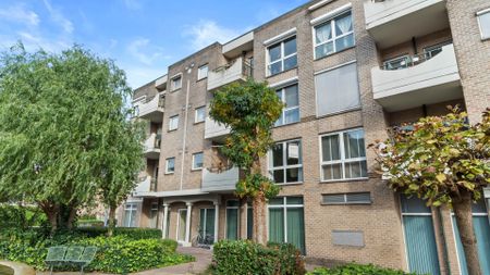 Instapklaar bemeubeld appartement met 2 slpkrs in centrum Zutendaal - Photo 4