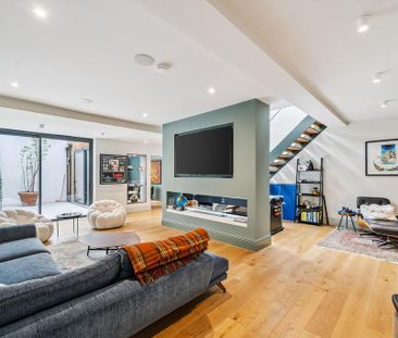 6 bedroom semi-detached house to rent - Photo 2