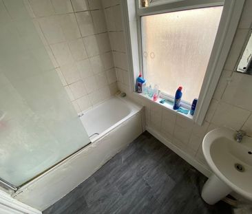 Room in a Shared House, Cranmer Road, E7 - Photo 5